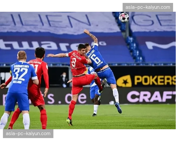 从垫底到安全区:波鸿主帅托马斯·莱奇带队完成七轮不败